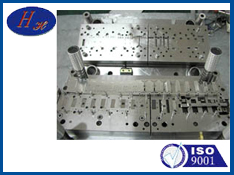 五金連續(xù)模